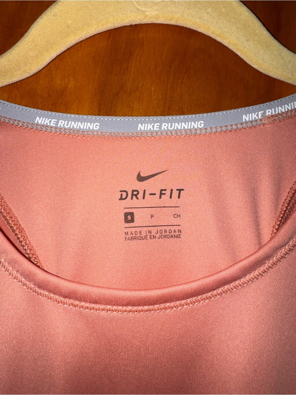 Women’s Nike Dri-FIT Workout Coral Tank Top - Picture 3 of 4